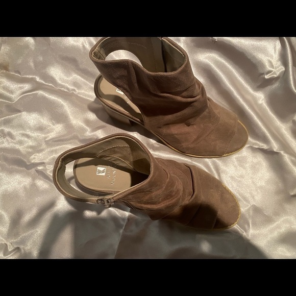 NEW Women’s size 7 white mountain - Picture 3 of 3